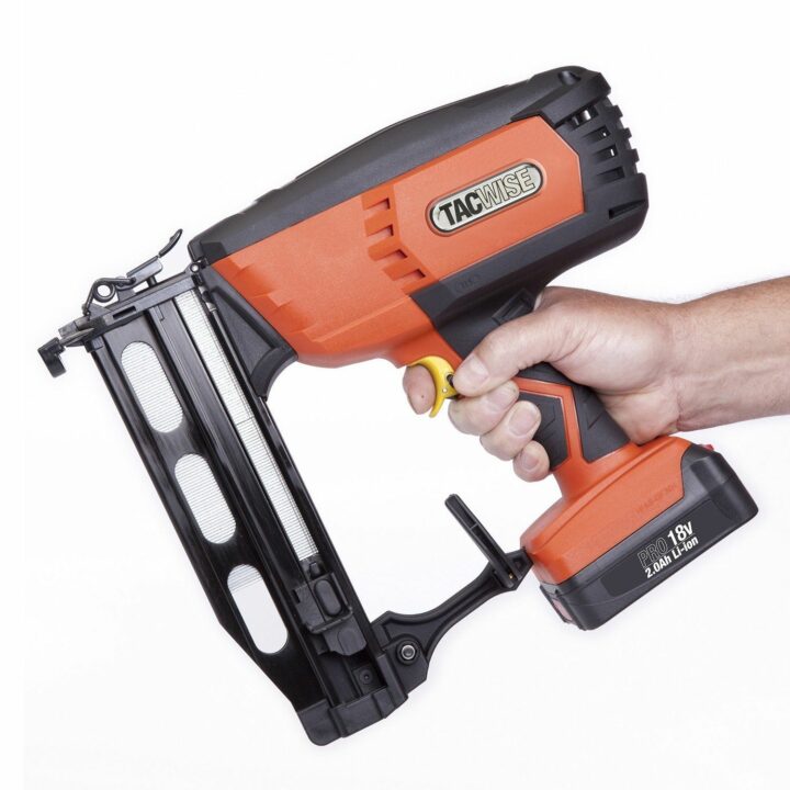 Tacwise 1245 Battery Powered 16 Gauge Straight Finish Nailer - 32mm-64mm - Image 2
