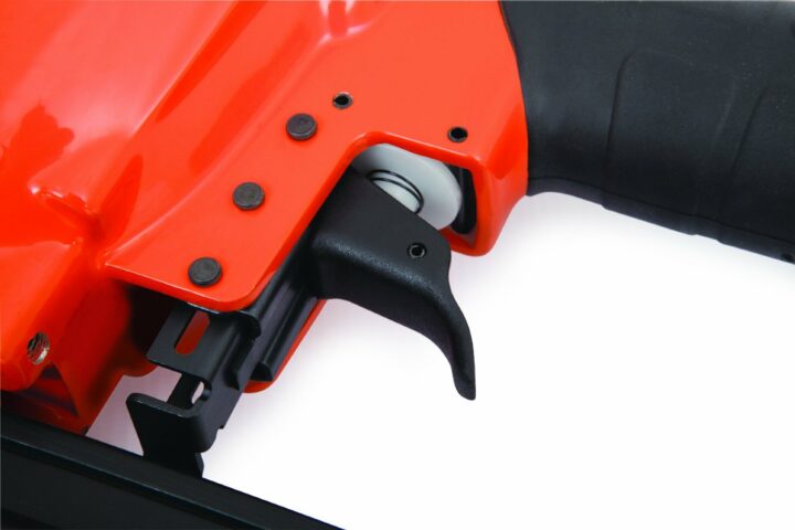 Tacwise DFN50V 16 Gauge Finish Air Nailer - 20mm-50mm - Image 3