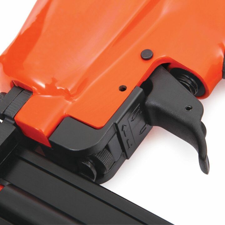 Tacwise DGN50V 18 Gauge Air Brad Nailer - 20-50mm - Image 3