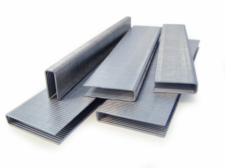 97 Series Narrow Crown 21 Gauge Staples