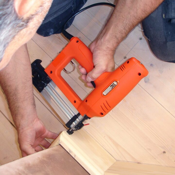 Tacwise 1183 18 Gauge Electric Brad Nailer - 20-50mm - Image 5