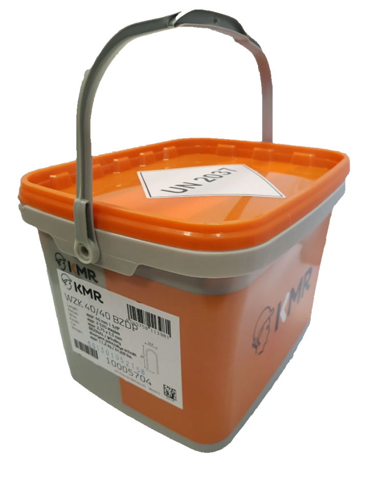 KMR Heavy Duty Fencing & Netting Staples/U-Nails + Fuel Cells - 40mm - Image 2