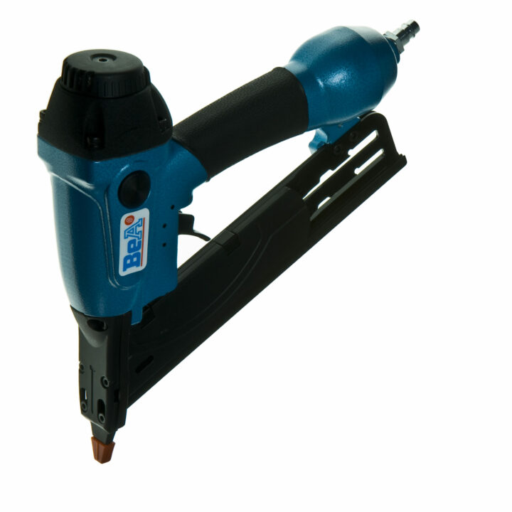 BeA SKAM 450-227C 16 Gauge Angled Brad Air Finish Nailer - 25-50mm