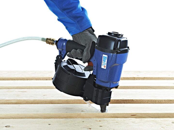 BeA 570DC 2.1-2.5 Fencing & Pallet Air Coil Nailer - 25-57mm - Image 2