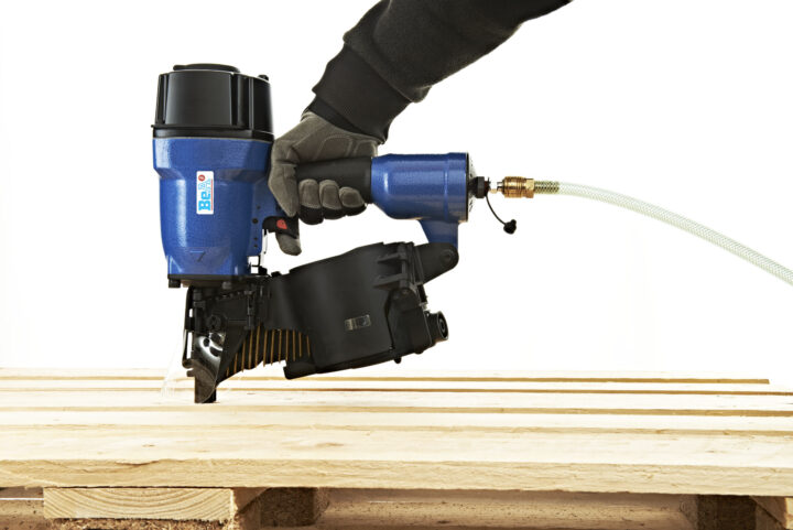 BeA 904DC 2.5-3.3 Heavy Duty Pallet & Packaging Air Coil Nailer - 45-90mm - Image 2