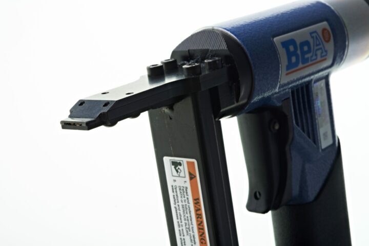 BeA 71/16-416 Profil LN Type 71 Long Nose Industrial Upholstery Air Stapler - 10-25mm - Image 3