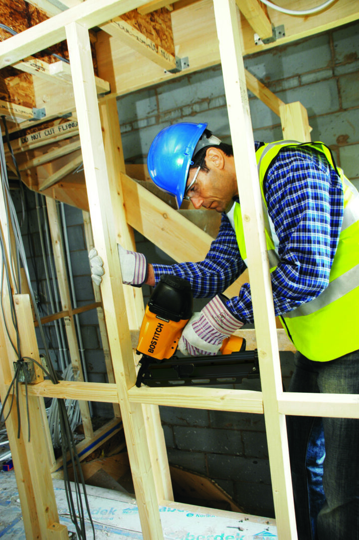 Bostitch F33PT-E 33 Degree 1st Fix Angled Air Strip Nailer - 50-90mm - Image 2